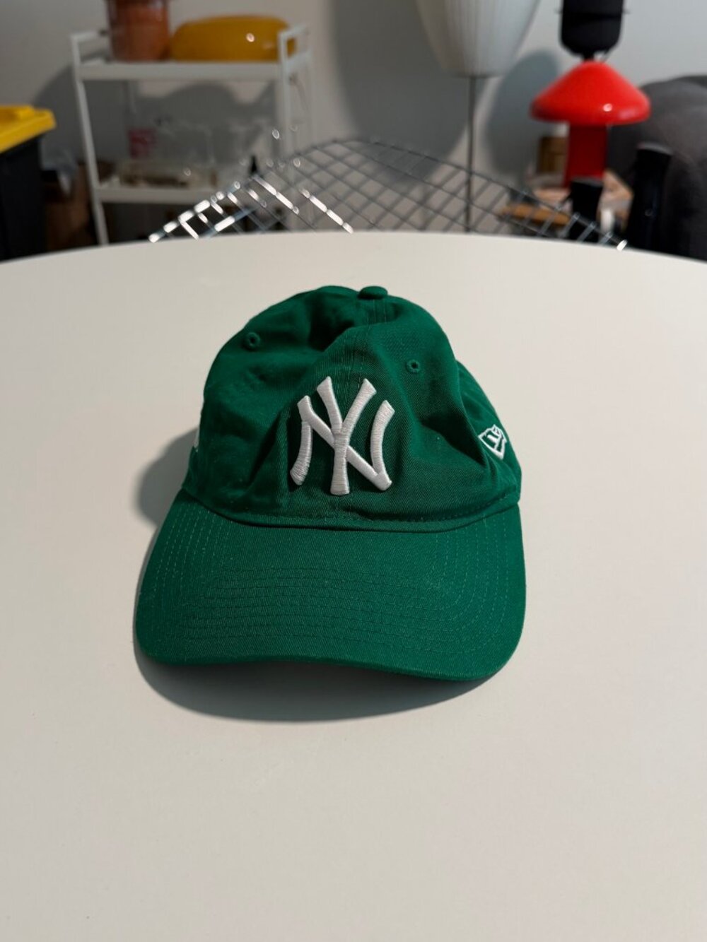 New Era 9Twenty Yankees MoMA Kelly Green Cap — New
